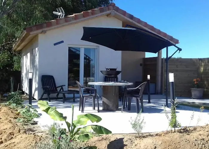 Charmante Maison Pres De Sainte-gemme Avec Jardin Ferienhaus