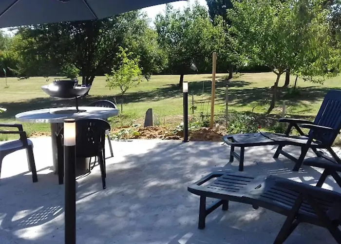 Charmante Maison Pres De Sainte-gemme Avec Jardin * Sainte-Gemme (Charente-Maritime)