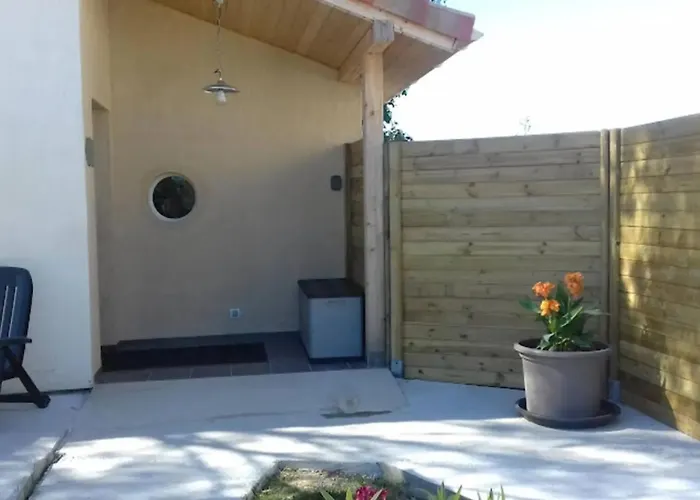 Charmante Maison Pres De Sainte-gemme Avec Jardin Ferienhaus *